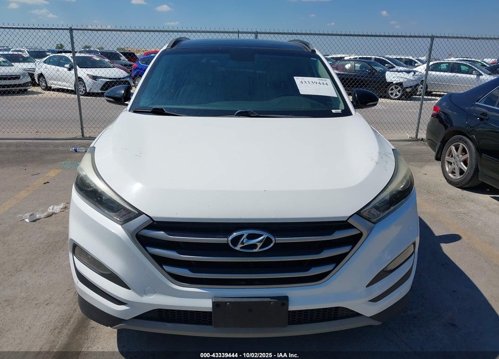 2017 HYUNDAI TUCSON VIN: KM8J33A2XHU548973