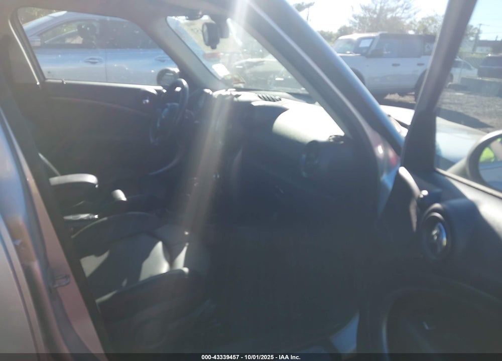 2013 MINI COUNTRYMAN VIN: WMWZC5C52DWP34996