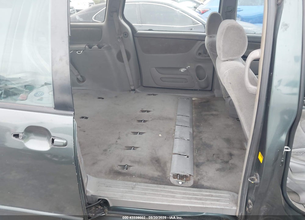 2004 TOYOTA SIENNA CE VIN: 5TDZA23C94S197176