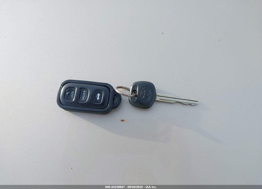 2003 TOYOTA AVALON XLS VIN: 4T1BF28BX3U330875