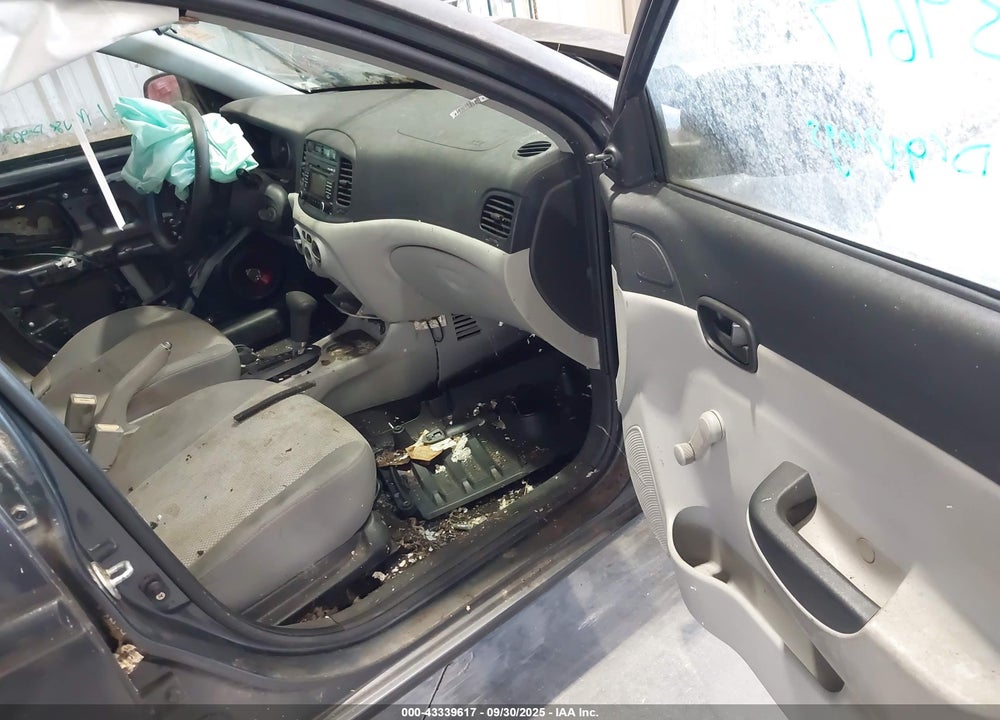 2010 HYUNDAI ACCENT VIN: KMHCN4AC1AU467738