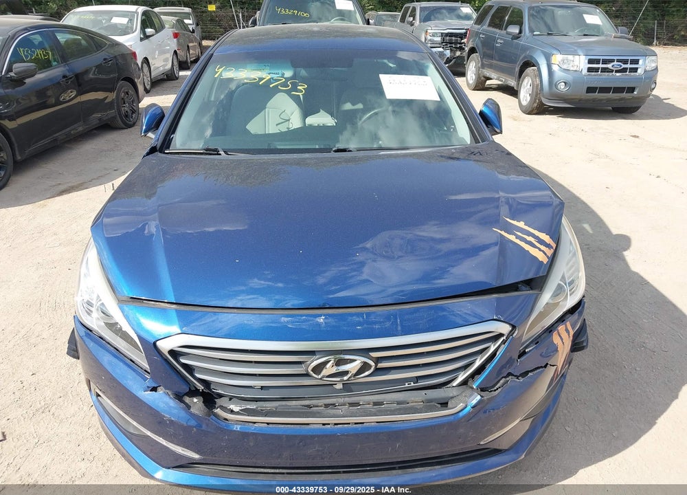 2015 HYUNDAI SONATA SE VIN: 5NPE24AF7FH187825