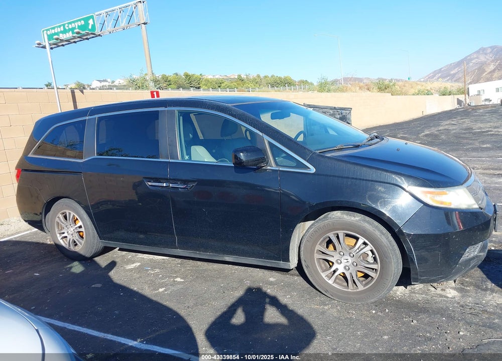2011 HONDA ODYSSEY EX-L VIN: 5FNRL5H60BB064368