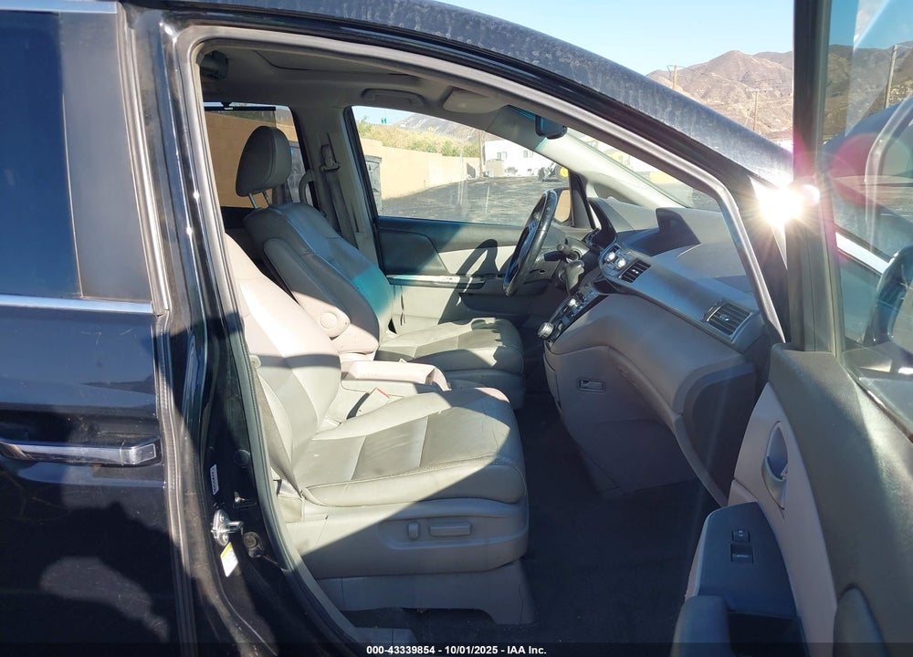 2011 HONDA ODYSSEY EX-L VIN: 5FNRL5H60BB064368