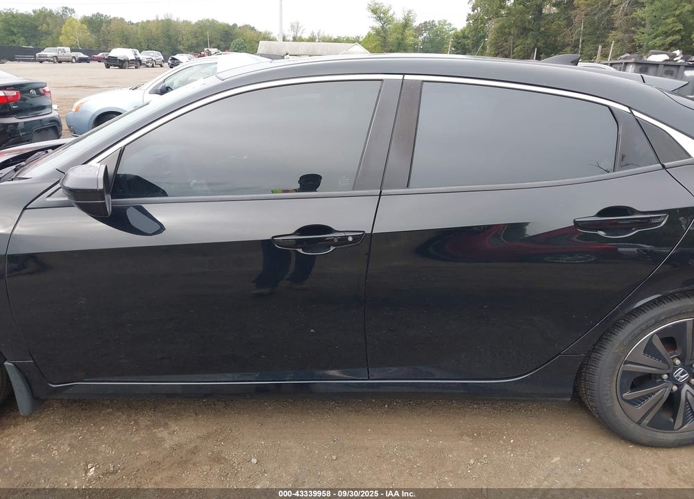 2017 HONDA CIVIC VIN: SHHFK7H50HU416414