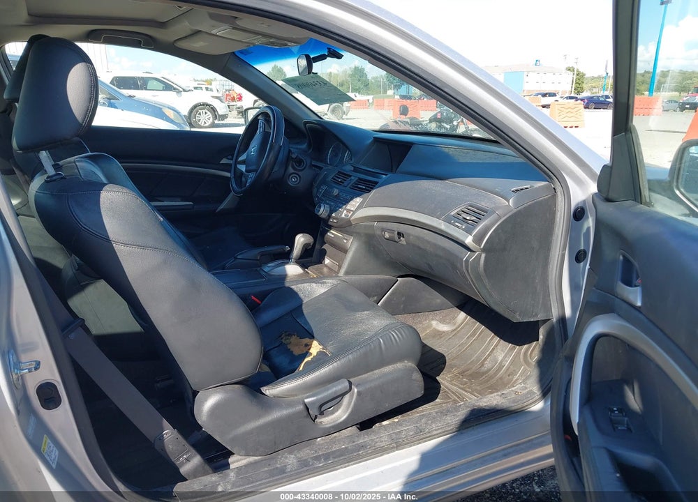2011 HONDA ACCORD VIN: 1HGCS1B83BA000170