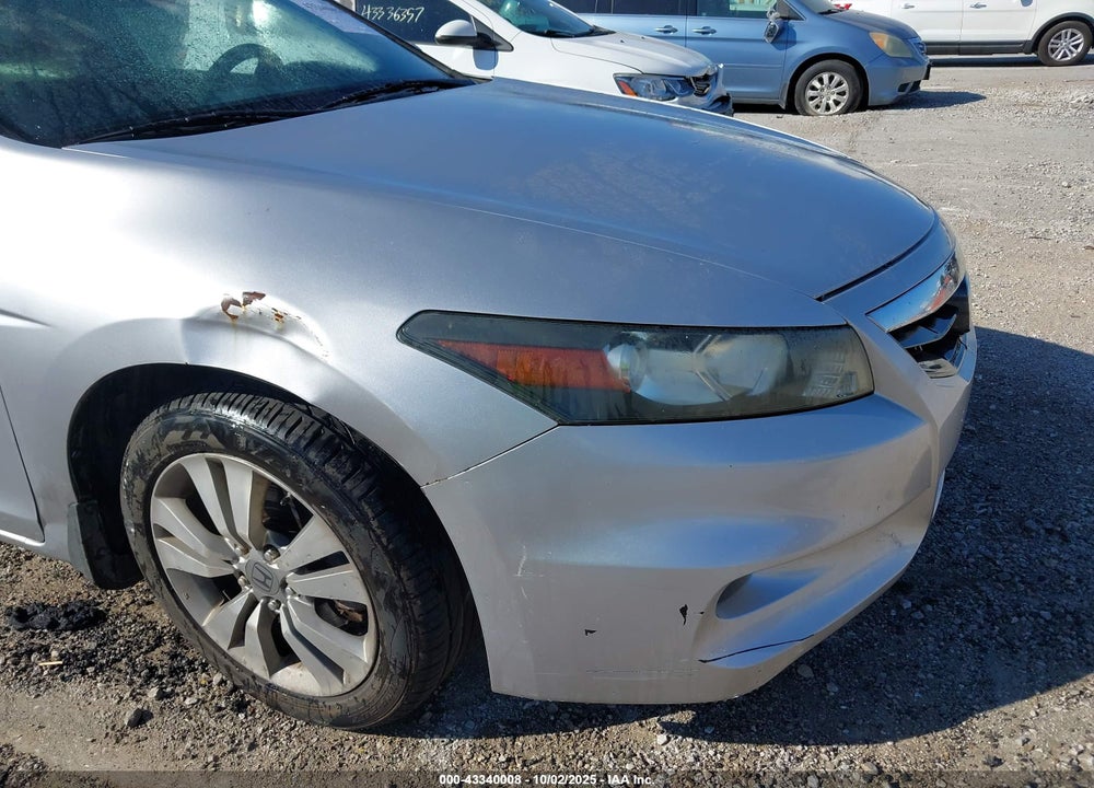 2011 HONDA ACCORD VIN: 1HGCS1B83BA000170