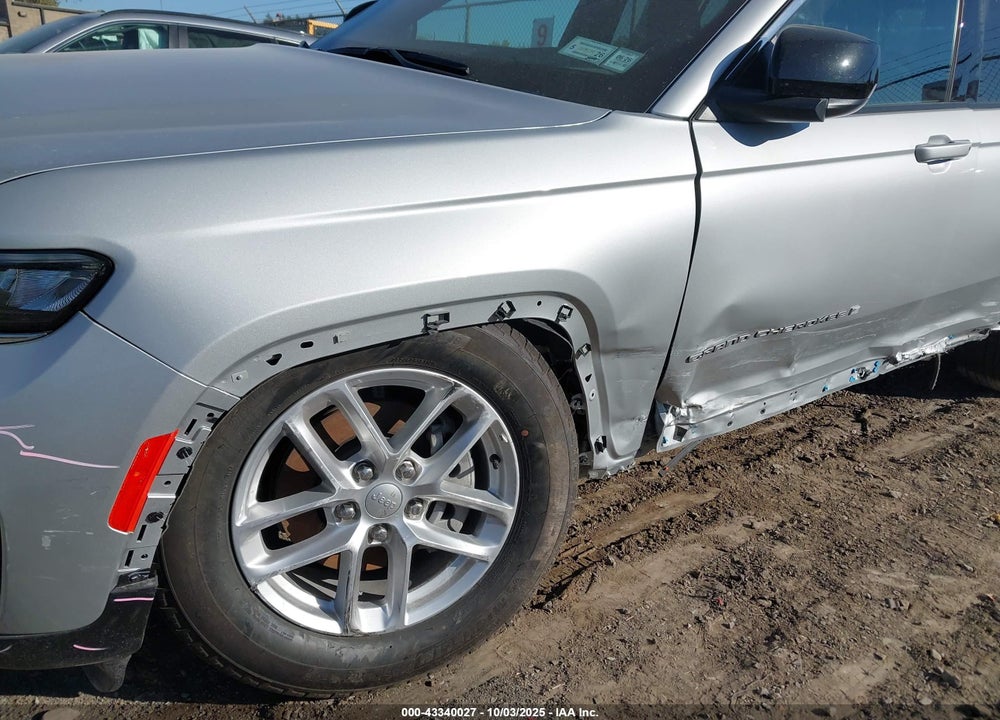 2025 JEEP GRAND CHEROKEE LAREDO X 4X4 VIN: 1C4RJHAG9SC266911