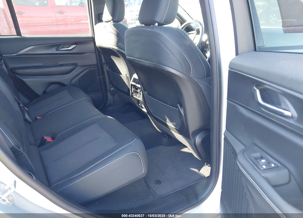 2025 JEEP GRAND CHEROKEE LAREDO X 4X4 VIN: 1C4RJHAG9SC266911