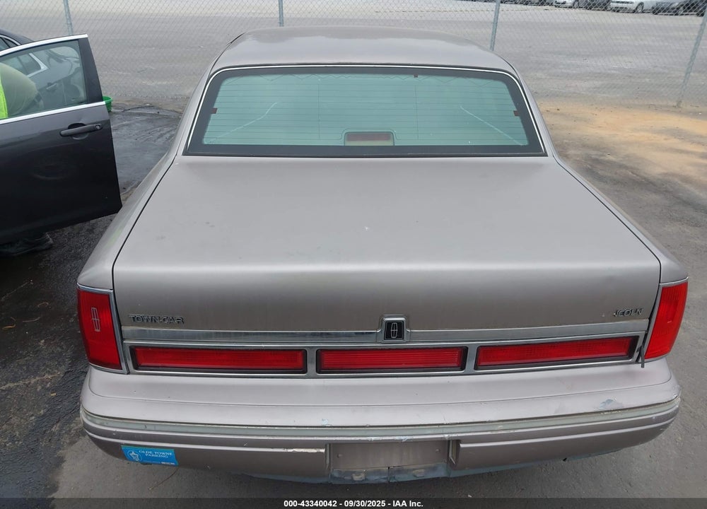 1996 LINCOLN TOWN CAR SGN/DMND ANV/CYPRESS/JN VIN: 1LNLM82W3TY731377