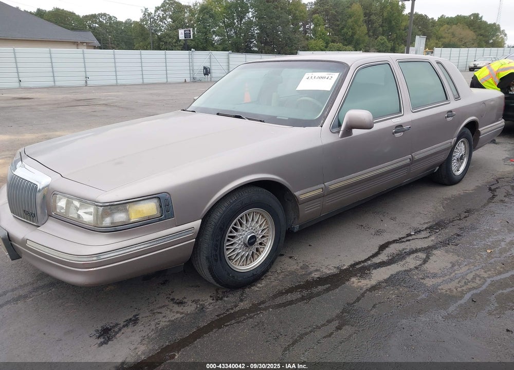 1996 LINCOLN TOWN CAR SGN/DMND ANV/CYPRESS/JN VIN: 1LNLM82W3TY731377