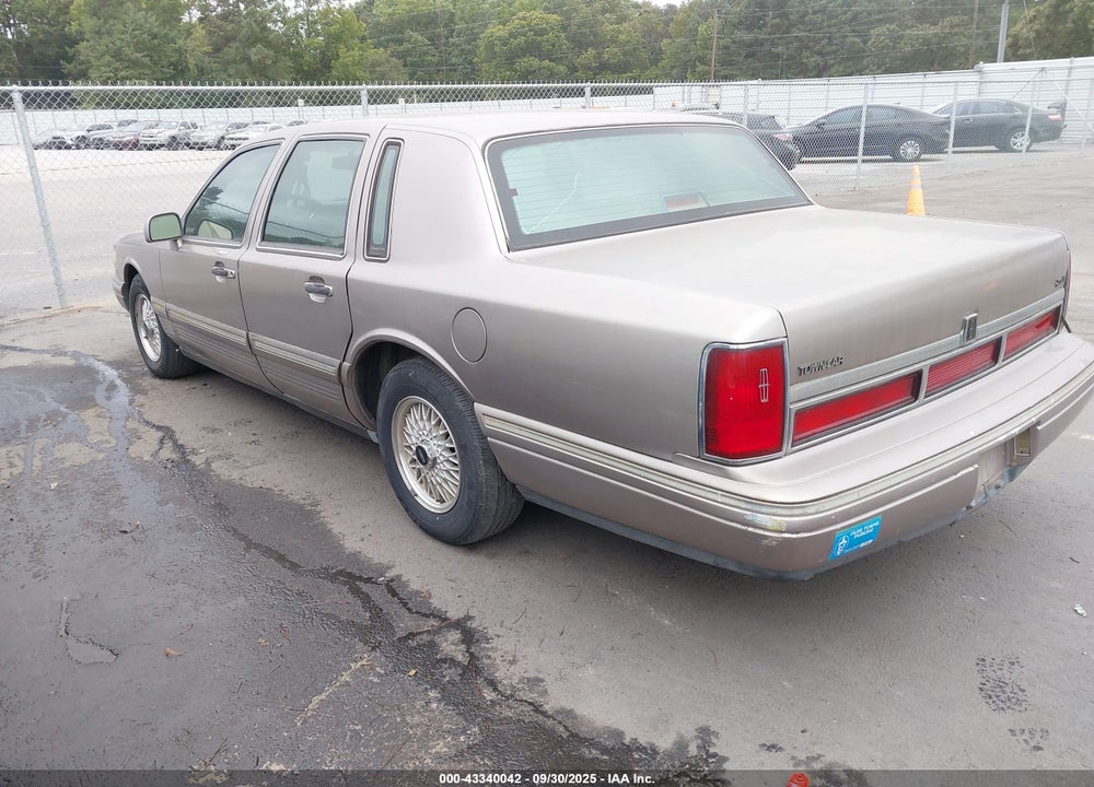 1996 LINCOLN TOWN CAR SGN/DMND ANV/CYPRESS/JN VIN: 1LNLM82W3TY731377