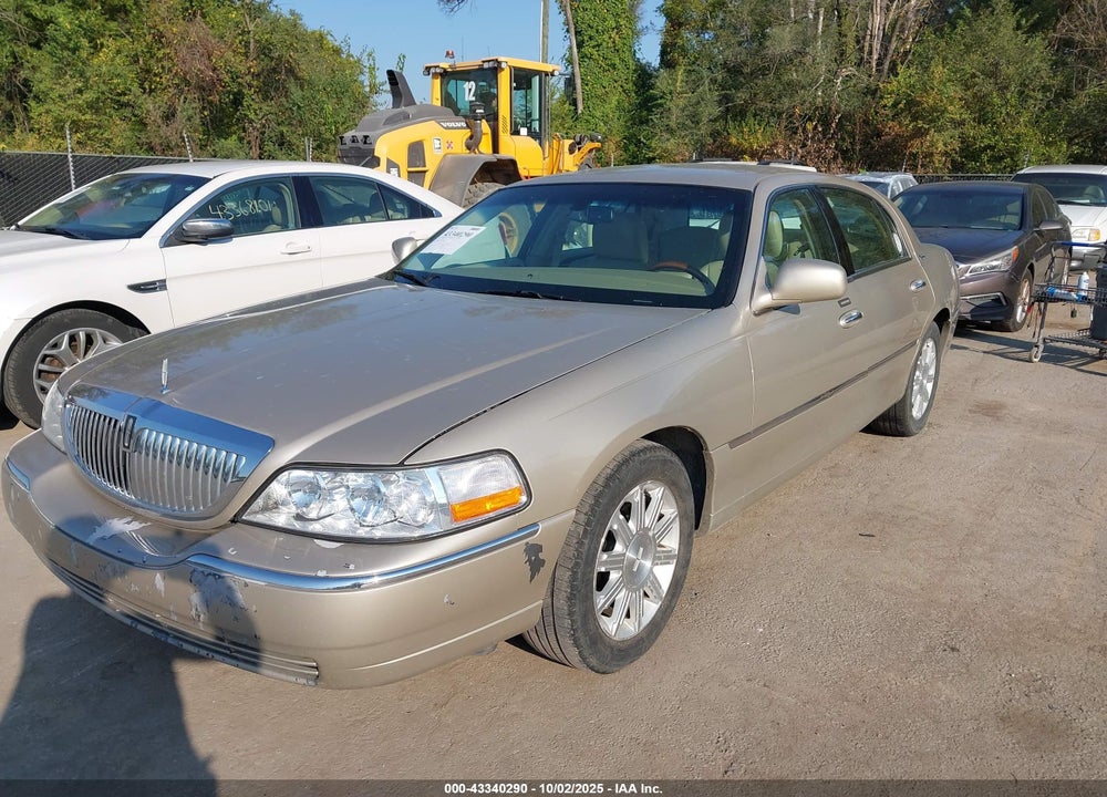 2011 LINCOLN TOWN CAR VIN: 2LNBL8CV2BX764549