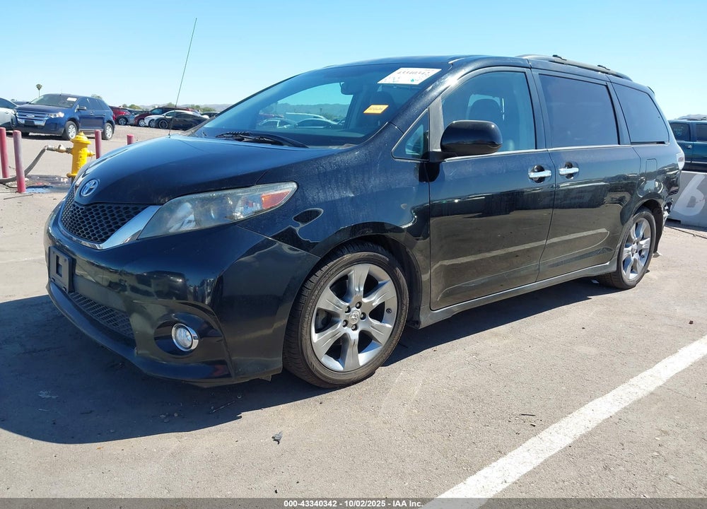 2014 TOYOTA SIENNA SE 8 PASSENGER VIN: 5TDXK3DC4ES508085