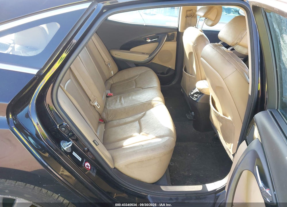 2013 HYUNDAI AZERA VIN: KMHFH4JG8DA255125