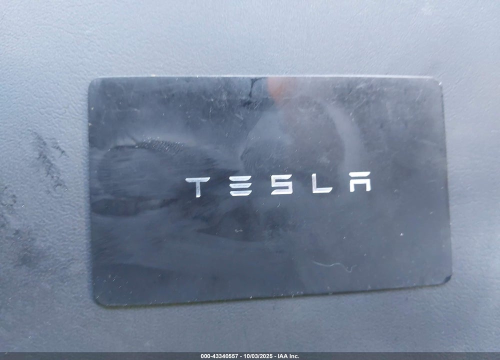 2025 TESLA MODEL Y VIN: 7SAYGAEE1SF221655