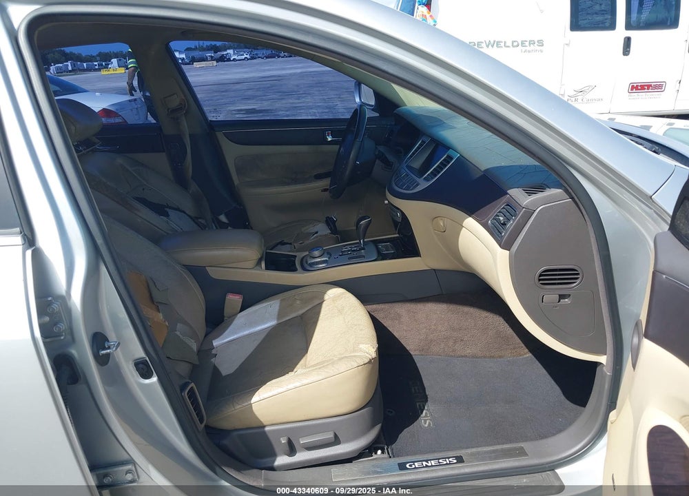 2009 HYUNDAI GENESIS VIN: KMHGC46FX9U042296