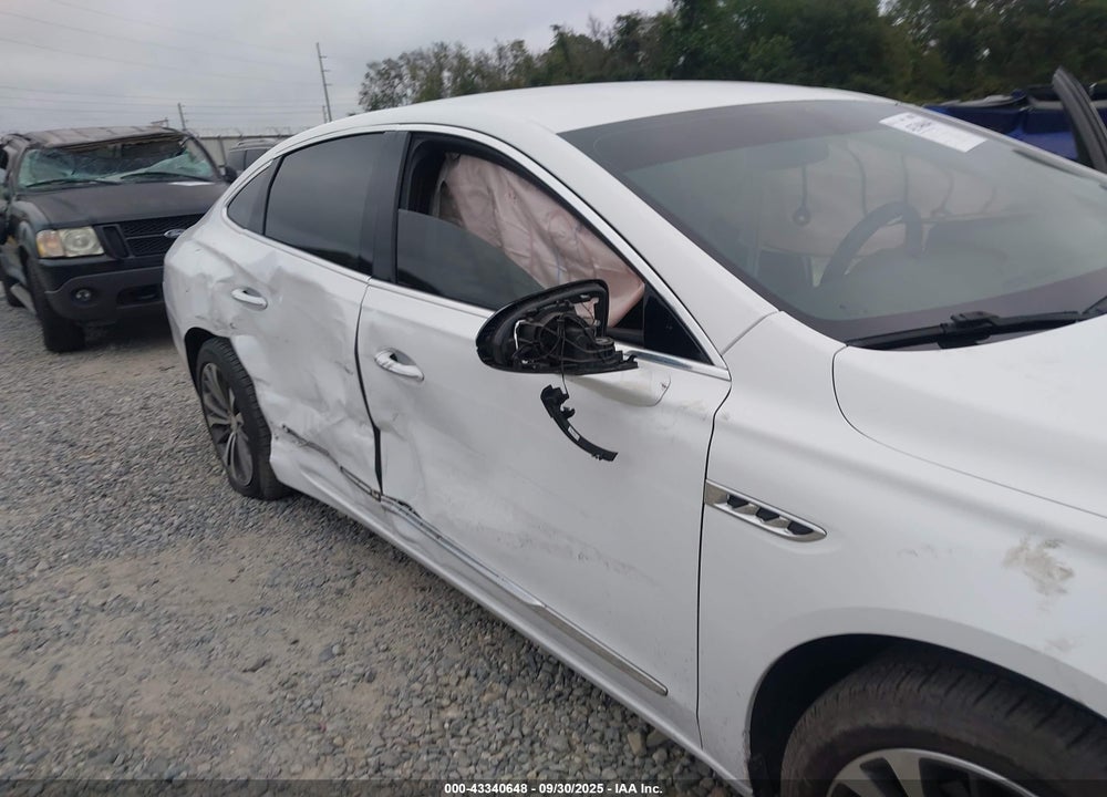 2017 BUICK LACROSSE ESSENCE VIN: 1G4ZP5SS9HU182165