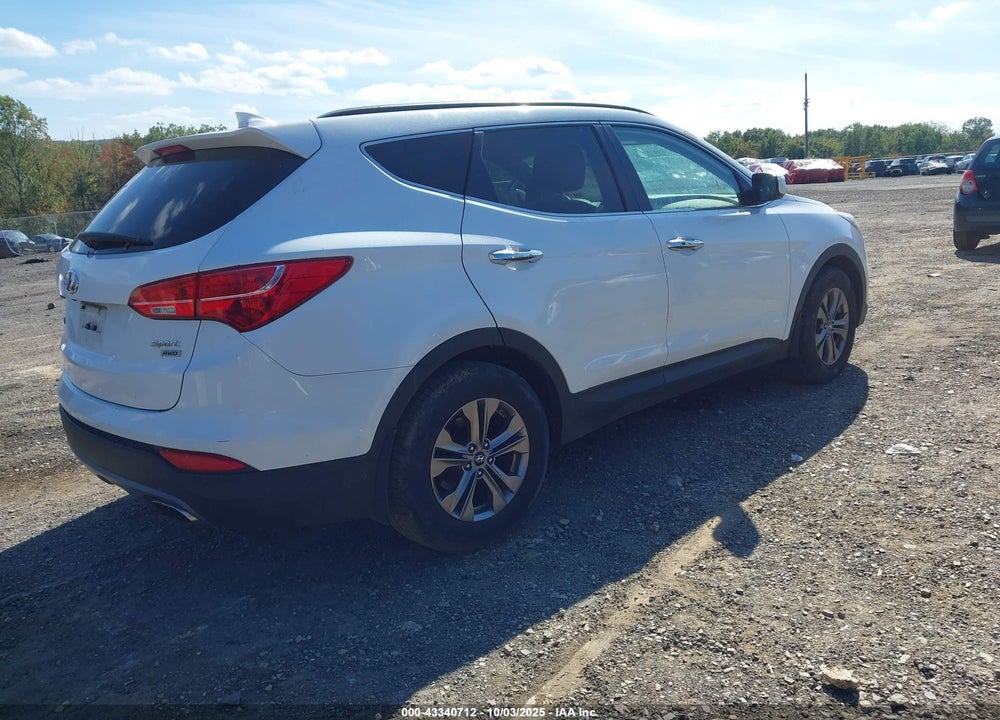 2014 HYUNDAI SANTA FE SPORT 2.4L VIN: 5XYZUDLB7EG227588
