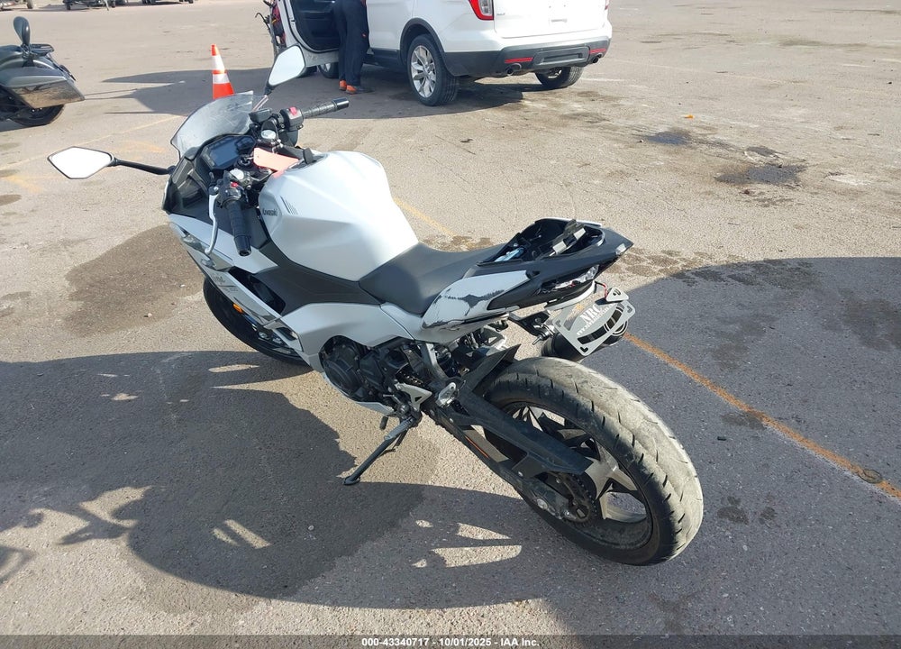 2025 KAWASAKI EX500 H VIN: ML5EXGH16SDA43967