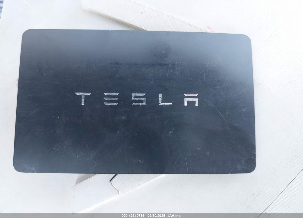 2021 TESLA MODEL Y VIN: 5YJYGDEE2MF251572