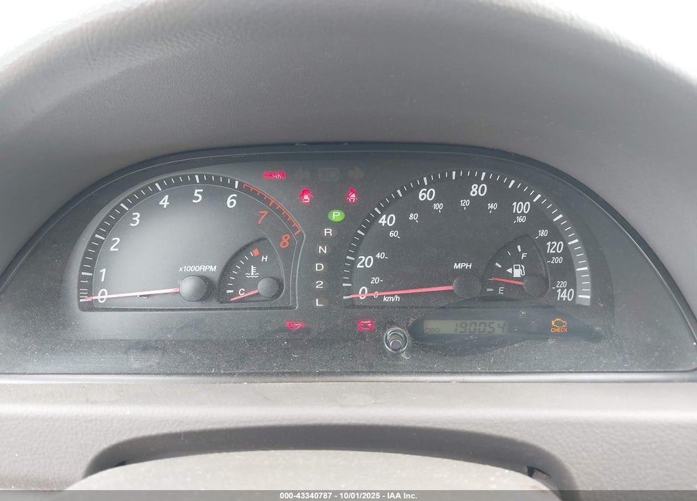 2002 TOYOTA CAMRY XLE VIN: 4T1BE30K72U611762