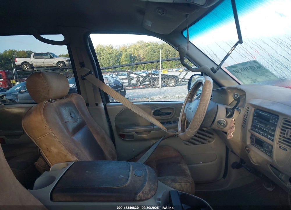 2002 FORD F-150 LARIAT/XLT VIN: 1FTRW07LX2KA56458