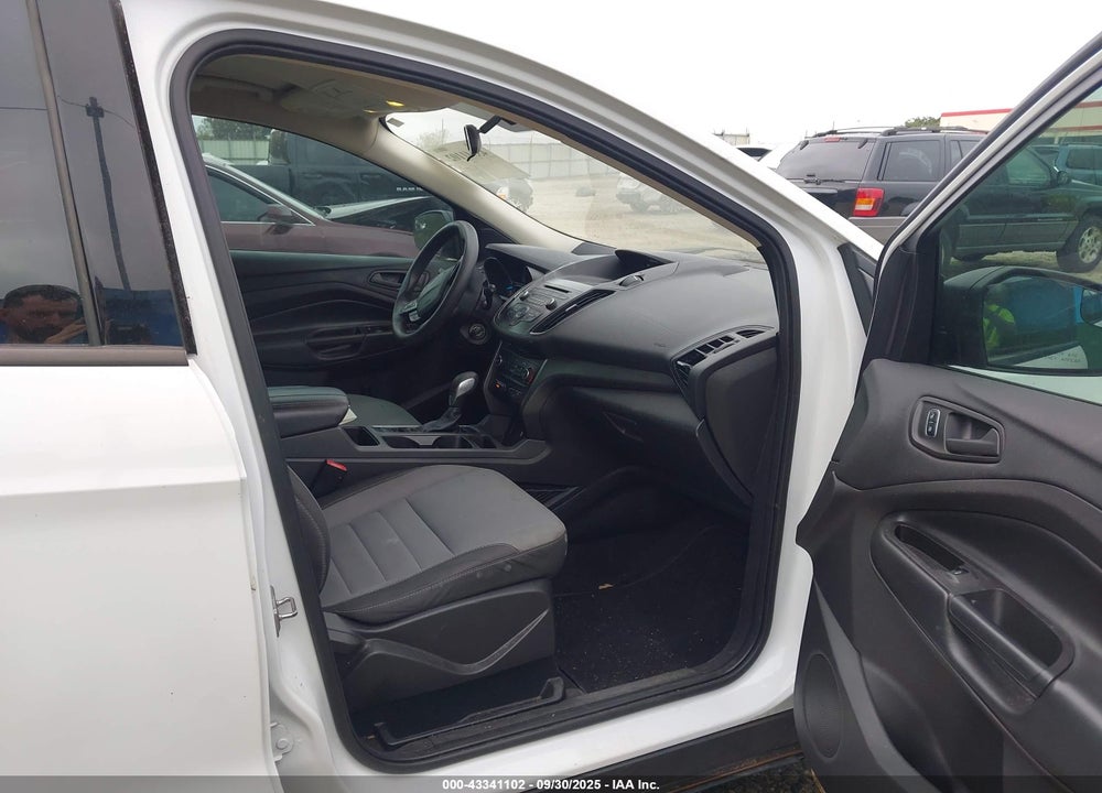 2017 FORD ESCAPE S VIN: 1FMCU0F75HUE07639
