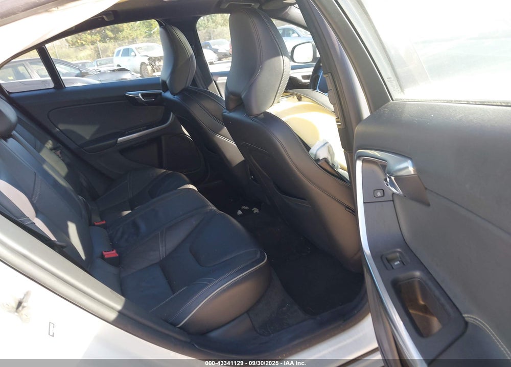 2016 VOLVO S60 T5 R-DESIGN SPECIAL EDITION VIN: YV126MFP6G2394583