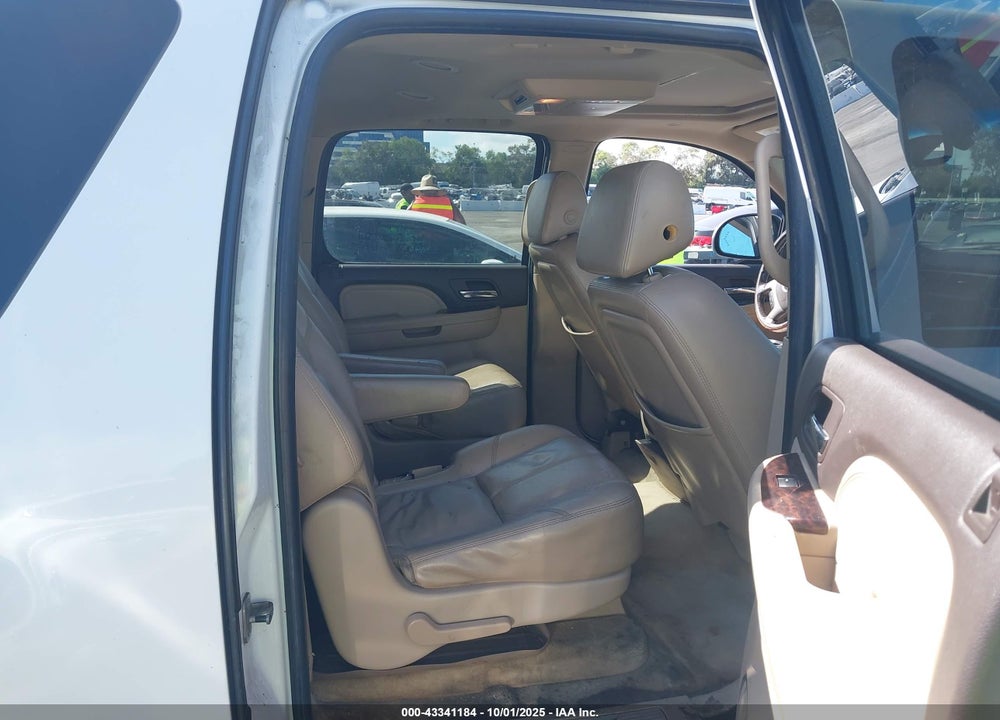 2008 GMC YUKON XL 1500 VIN: 1GKFK66878J210108
