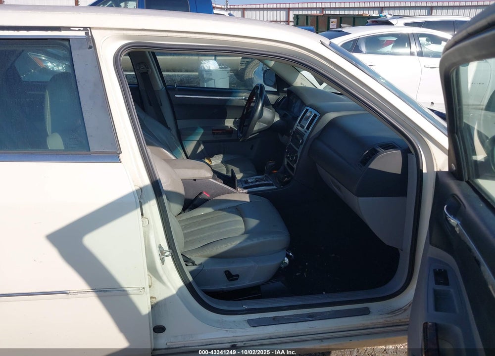 2007 CHRYSLER 300C VIN: 2C3KA63H27H753131