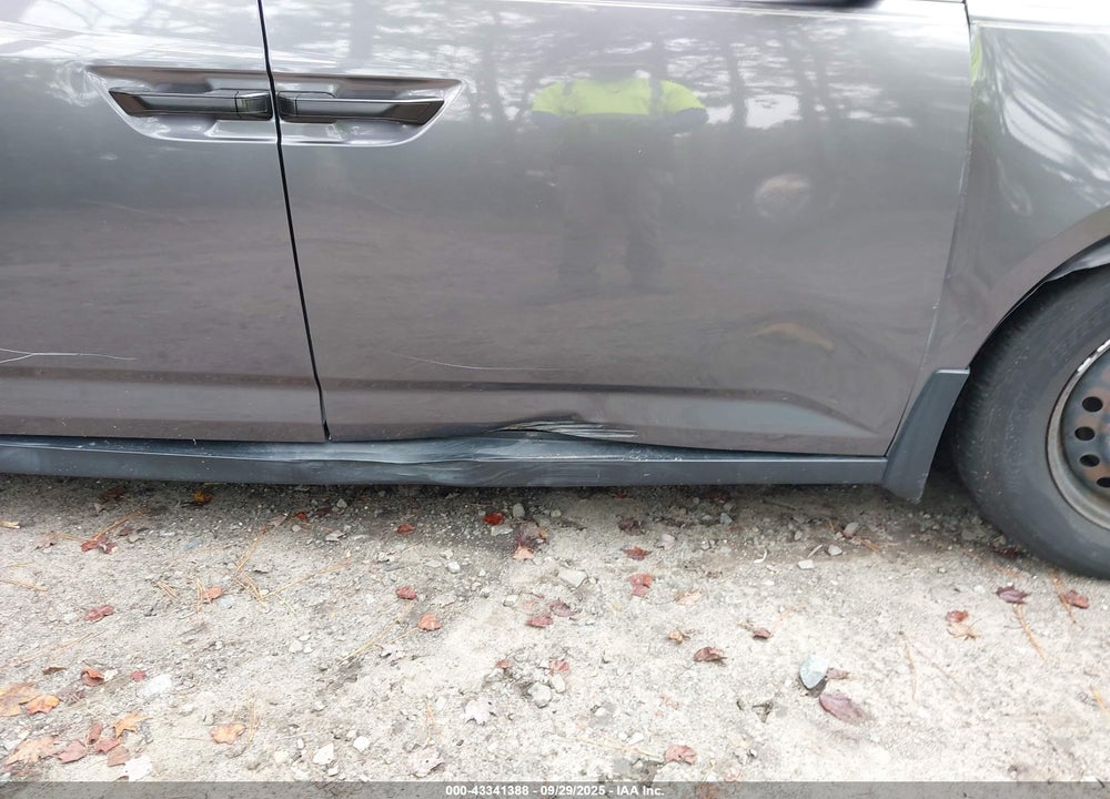 2016 HONDA ODYSSEY LX VIN: 5FNRL5H26GB123976