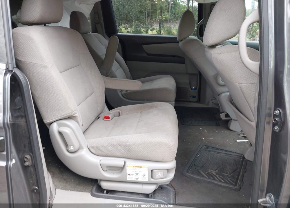 2016 HONDA ODYSSEY LX VIN: 5FNRL5H26GB123976