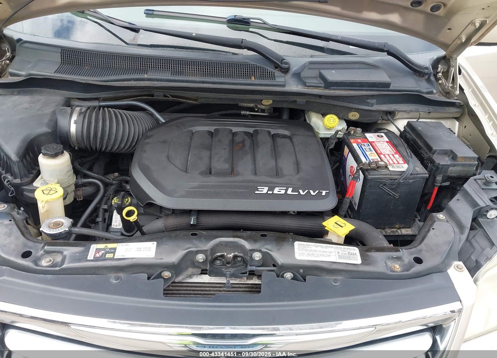 2014 CHRYSLER TOWN & COUNTRY TOURING VIN: 2C4RC1BG3ER438555