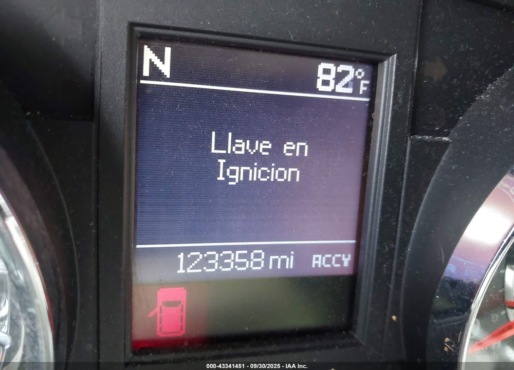 2014 CHRYSLER TOWN & COUNTRY TOURING VIN: 2C4RC1BG3ER438555