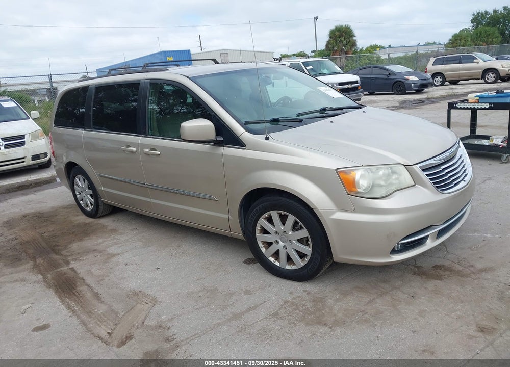 2014 CHRYSLER TOWN & COUNTRY TOURING VIN: 2C4RC1BG3ER438555