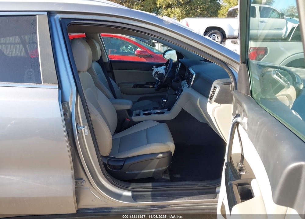 2020 KIA SPORTAGE EX VIN: KNDPN3AC8L7823281