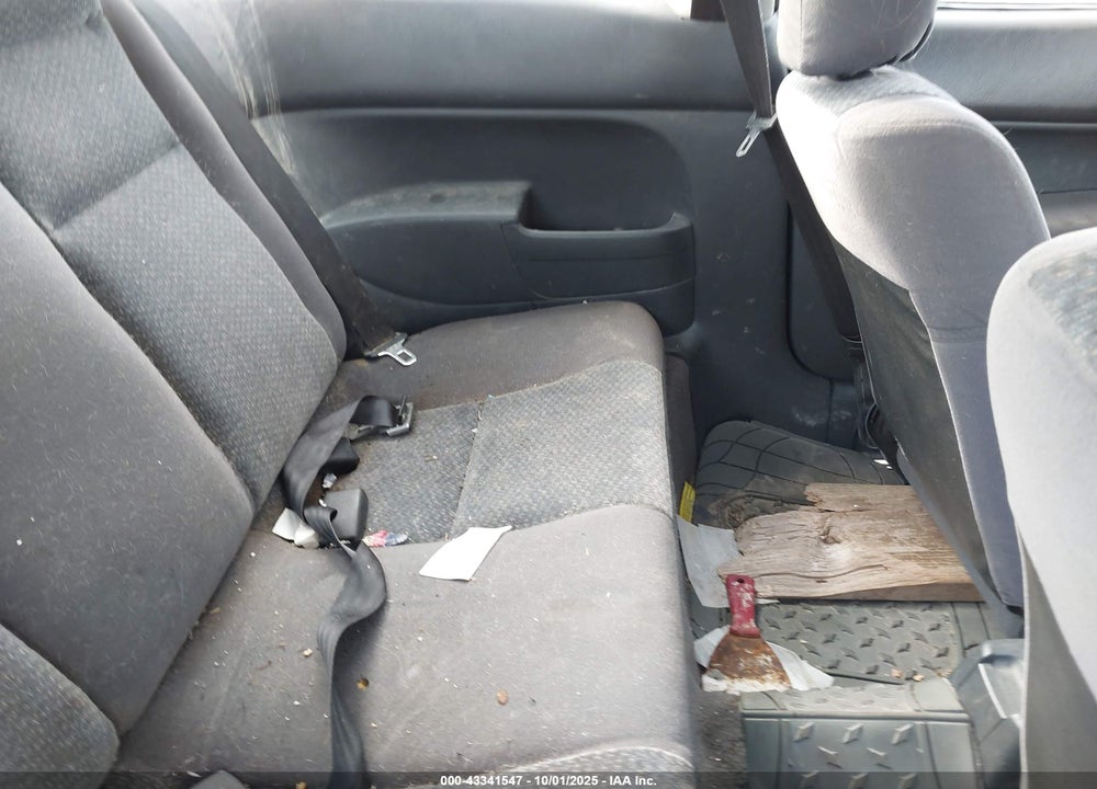 1998 HONDA CIVIC DX VIN: 1HGEJ6125WL068180
