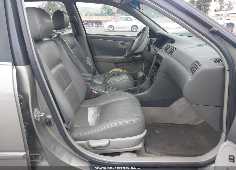 1998 TOYOTA CAMRY LE VIN: JT2BG22K2W0250081