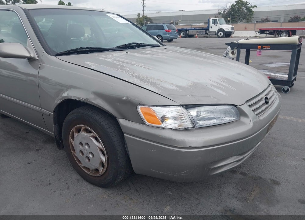 1998 TOYOTA CAMRY LE VIN: JT2BG22K2W0250081