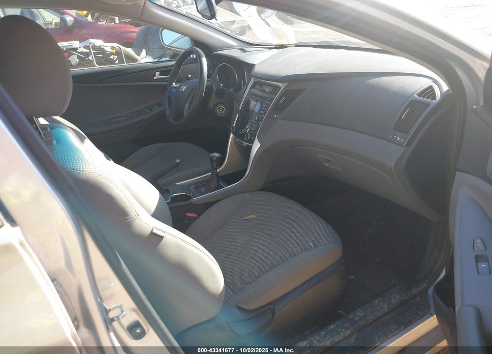 2012 HYUNDAI SONATA VIN: 5NPEB4AC5CH495867