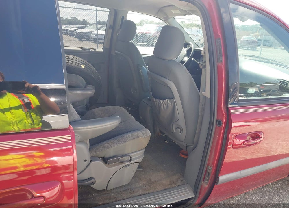 2005 DODGE CARAVAN SXT VIN: 1D4GP45R15B436198