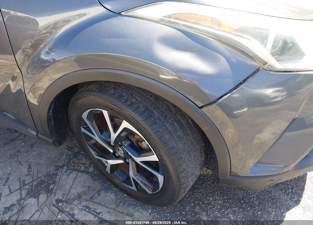 2018 TOYOTA C-HR XLE PREMIUM VIN: NMTKHMBX2JR032481