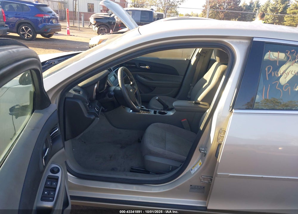 2014 CHEVROLET MALIBU 1LS VIN: 1G11B5SL4EF113997