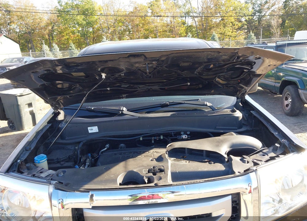 2011 HONDA PILOT LX VIN: 5FNYF4H22BB078542