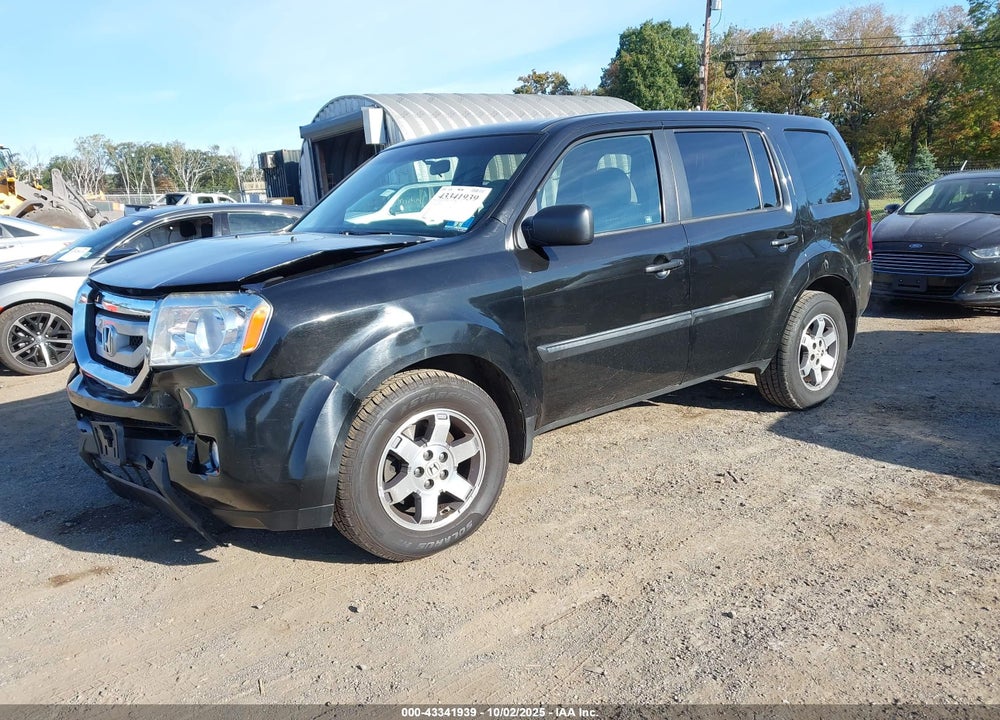2011 HONDA PILOT LX VIN: 5FNYF4H22BB078542