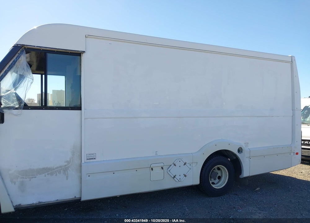 2015 ISUZU COMMERCIAL VAN VIN: JALB4T17XF7W00095