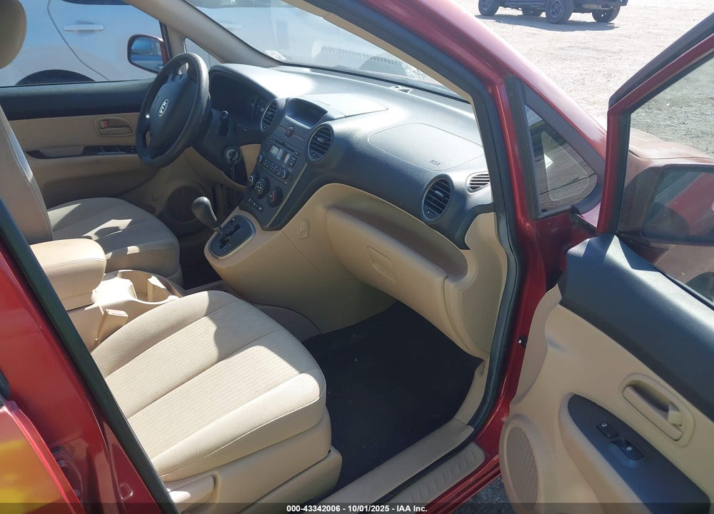 2008 KIA RONDO VIN: KNAFG526487144557
