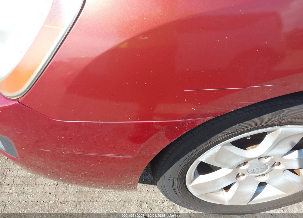 2008 KIA RONDO VIN: KNAFG526487144557