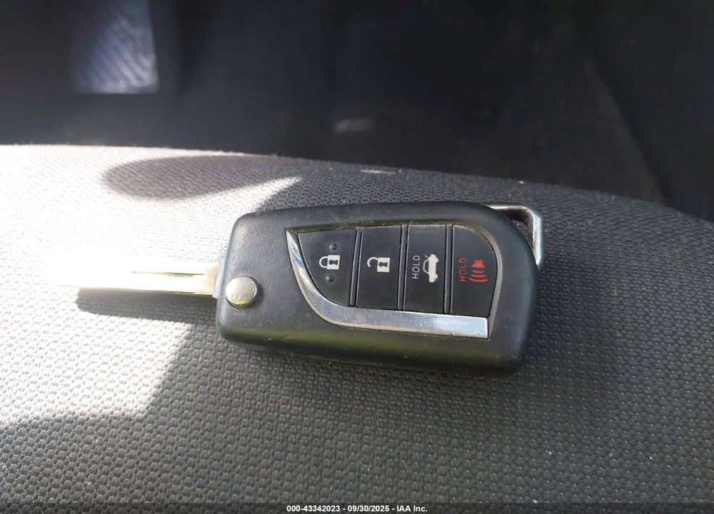 2020 TOYOTA COROLLA LE VIN: 5YFEPRAE9LP117540
